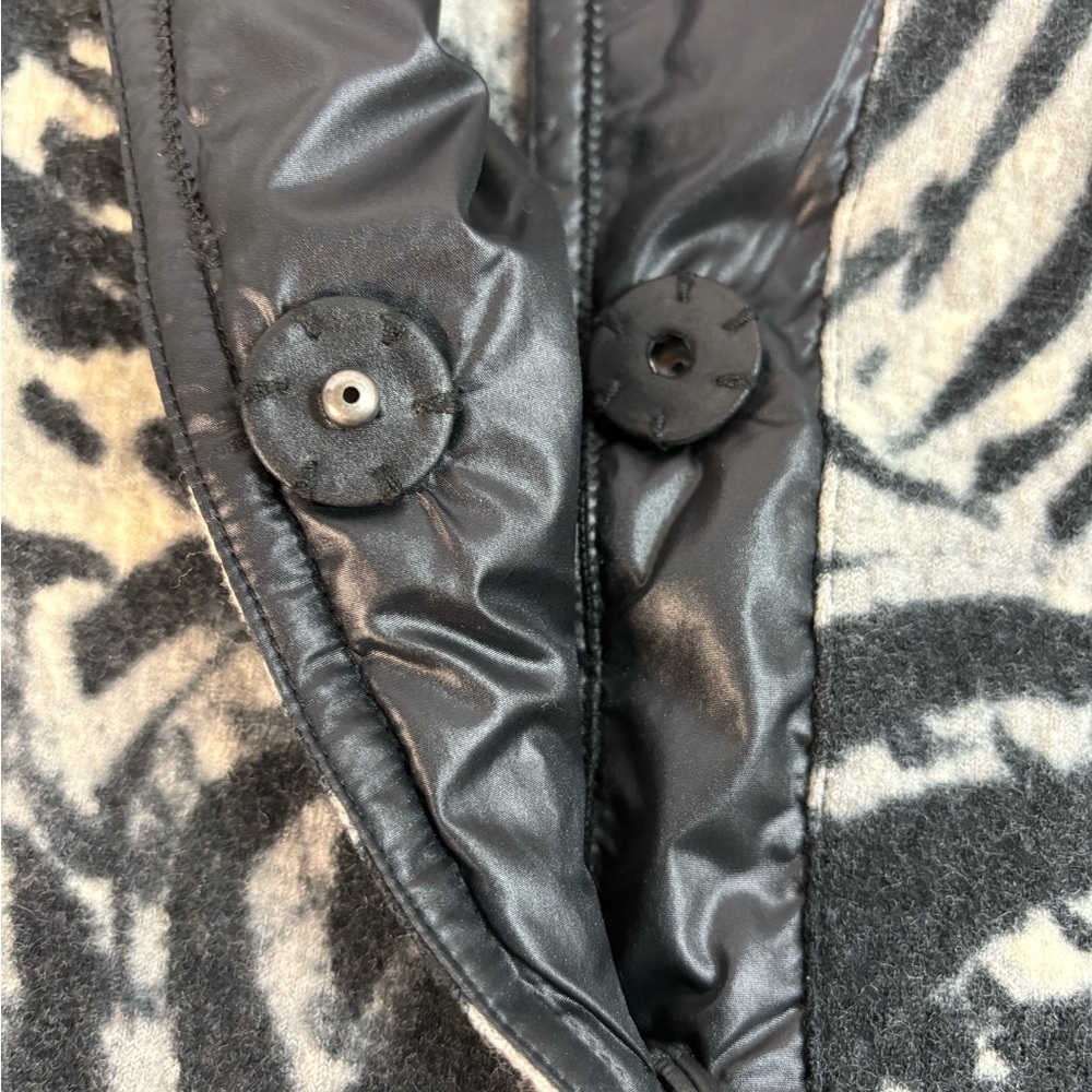 Basler Women’s 6 Designer Zebra Animal Print 100% Wool Jacket w/ Faux Leather - Picture 6 of 12